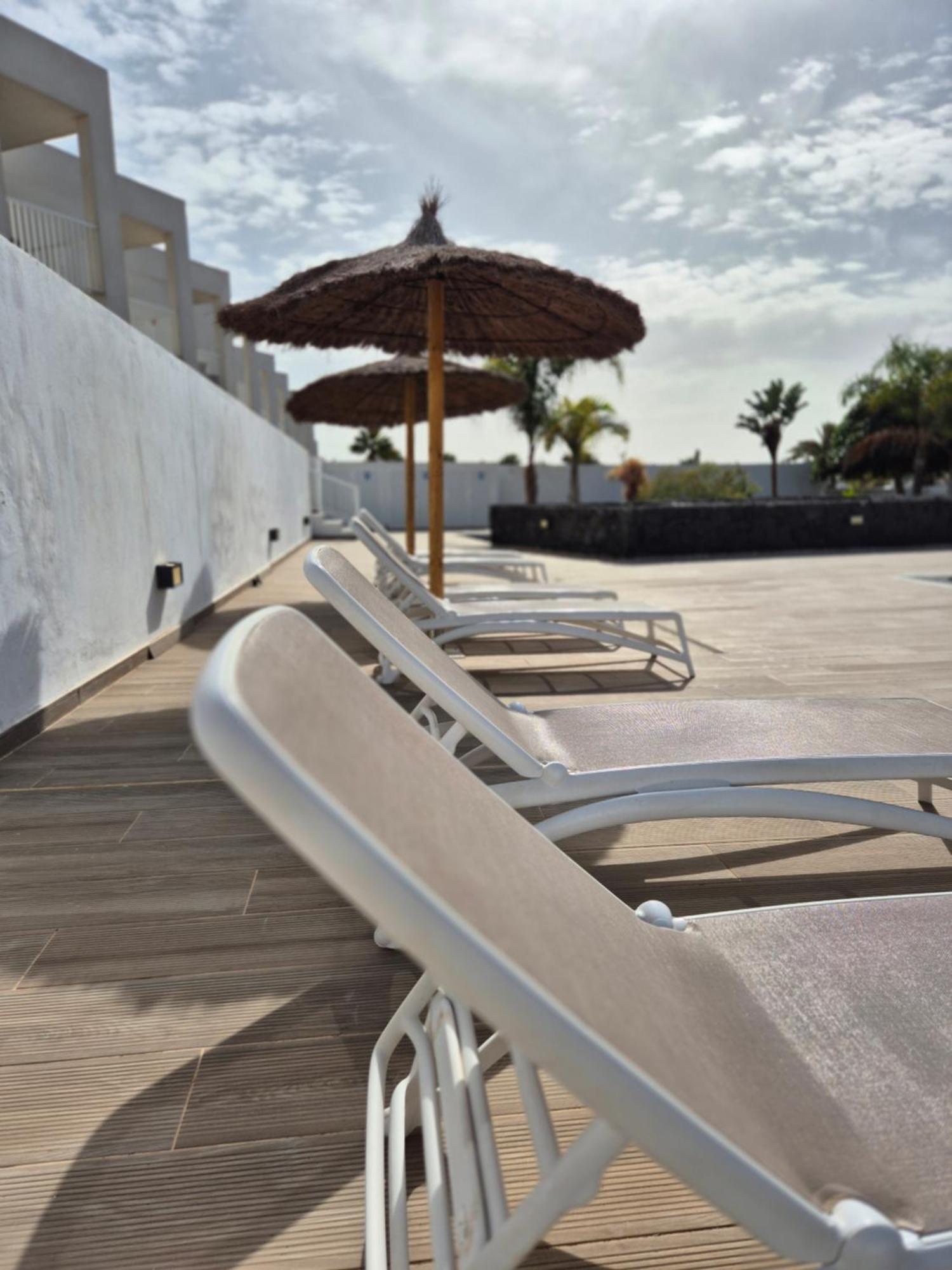 White Suite Deluxe Costa Teguise Exterior photo